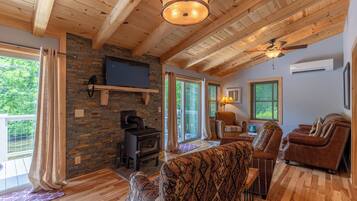 Rumah, Beberapa Tempat Tidur, patio, pemandangan gunung (Touch of Grey) | Area keluarga