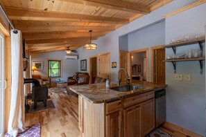 House, Multiple Beds, Patio, Mountain View (Touch of Grey) | Interior - Touch of Grey (West Jefferson)