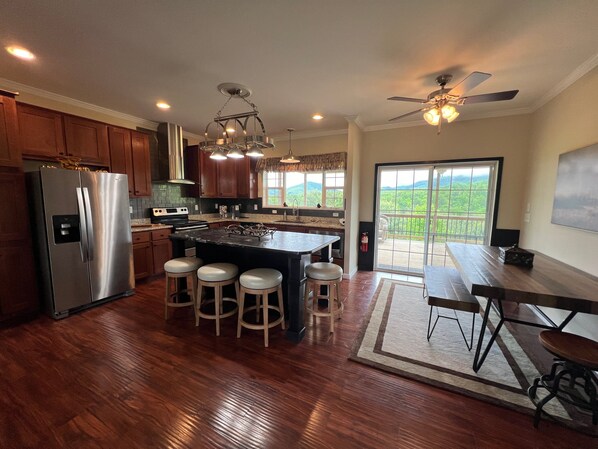 House, Multiple Beds, Balcony, Mountain View (Villa Serenita at Watauga Lake) | Private kitchen - Villa Serenita at Watauga Lake (Butler)