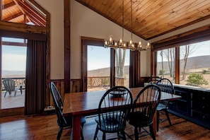 House, Multiple Beds, Hot Tub, Mountain View (The Perch at Eagles Nest) | In-room dining