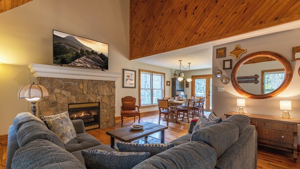 Unclassified image, 1 of 30, button - Sleepy Hollow House (Banner Elk)