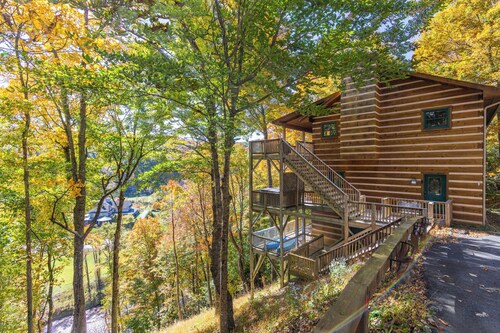 Log Inn at River Ridge