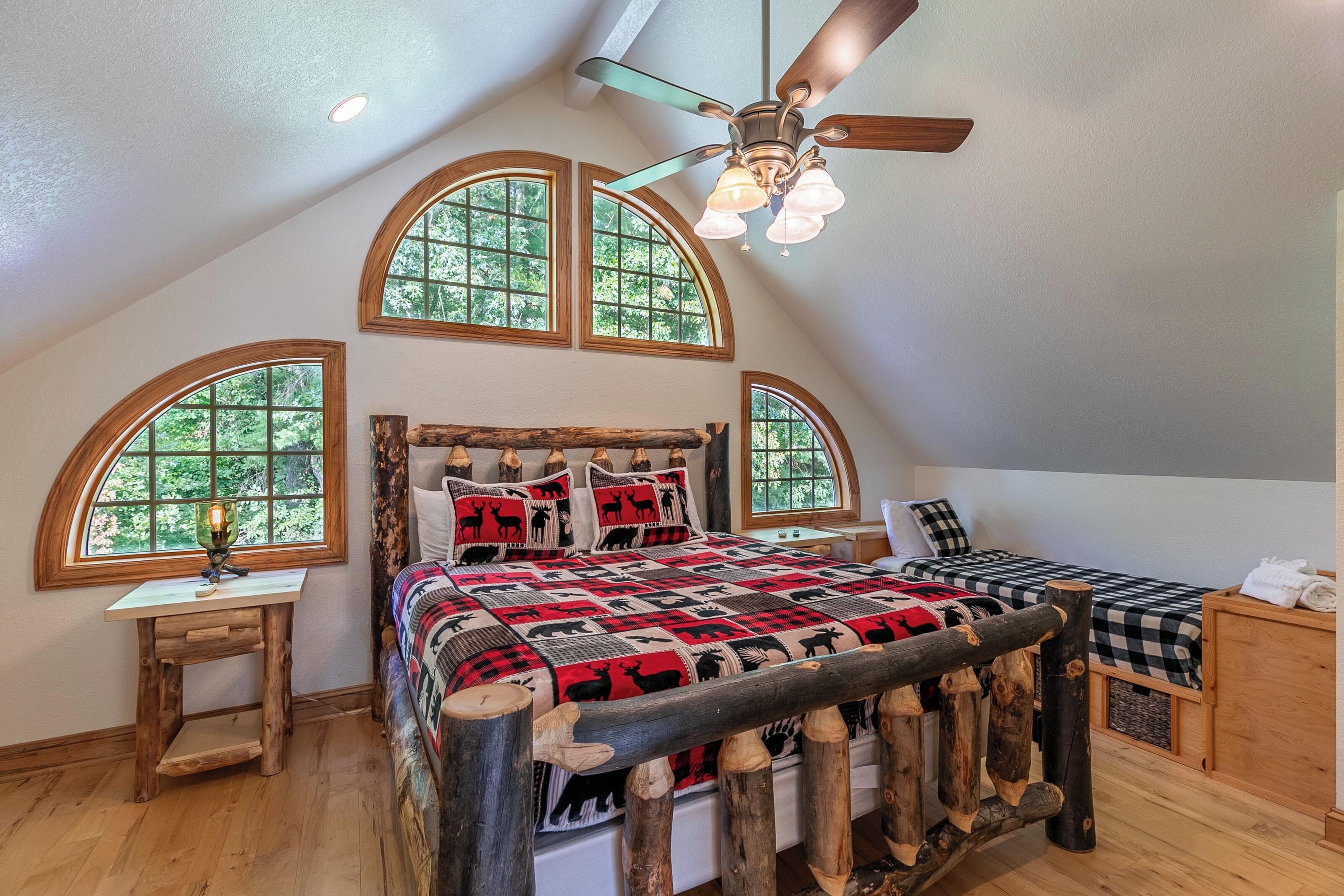 3 bedrooms, individually decorated, individually furnished, bed sheets