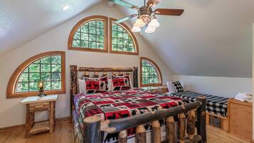 3 bedrooms, individually decorated, individually furnished, bed sheets
