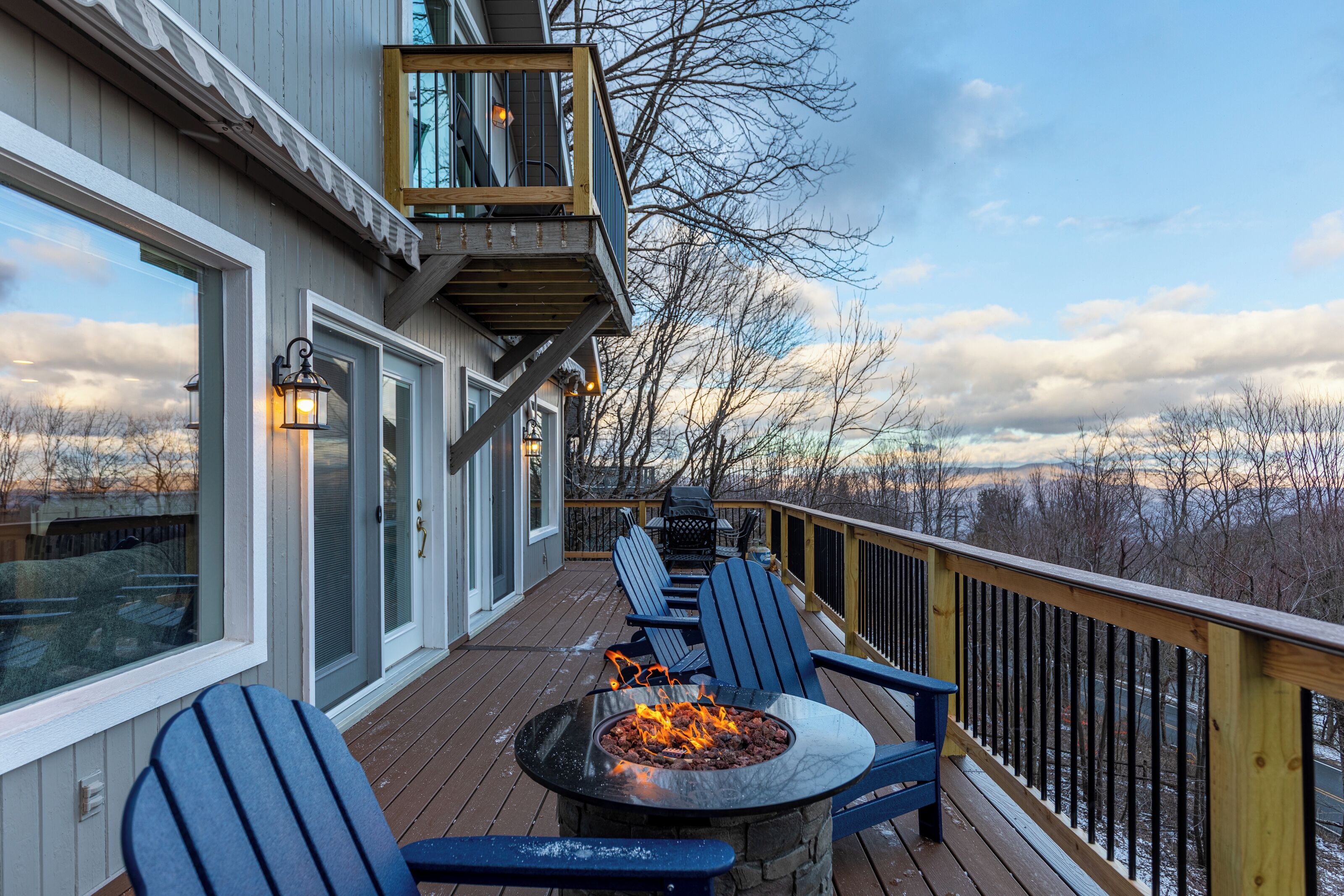 House, Multiple Beds, Hot Tub, Mountain View (Blue Ridge Vista) | Terrace/patio