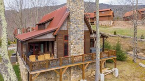 Exterior - Elk Bluff at Eagles Nest (Banner Elk)