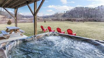 Cabin, Berbilang Katil, Hot Tub, Mountain View (Cruizin' River Dreams) | Tempat makan luar