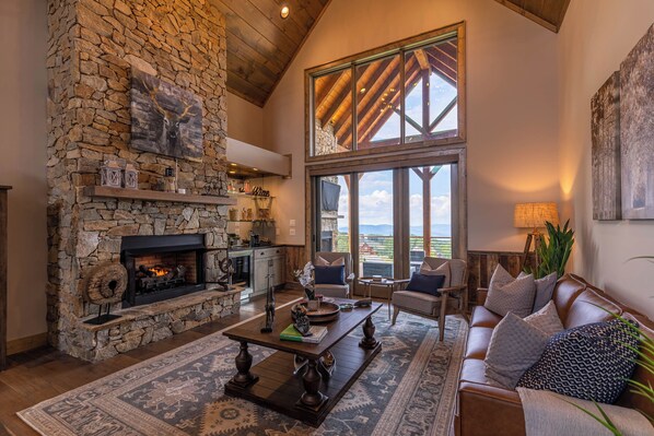 Living area - Sunset Valley at Eagles Nest (Elk Park)