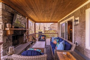 Hus - flere senge - boblebad - bjergudsigt (Bluebird Cottage at Sweetgrass) | Overnatningsstedets område