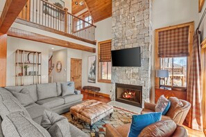 Cabin, Multiple Beds, Patio, Mountain View (Grin'Inn Bear It at Eagles Nest) | Living area | Fireplace - Grin'Inn Bear It at Eagles Nest (Banner Elk)