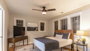 Condo, Multiple Beds, Pool Access, Mountain View (Cozy Cub at Echota) | 3 bedrooms, individually decorated, individually furnished