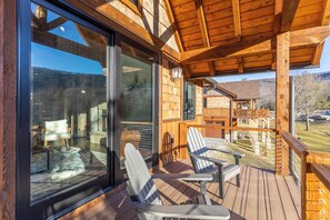 Terrace/patio - Little Big Bear at Eagles Nest (Banner Elk)
