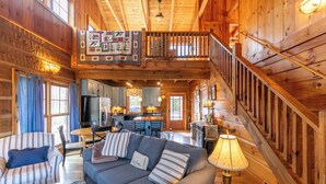 Living area - Walk In The Clouds (Boone)