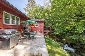 Outdoor dining - Goshen Creek (Boone)