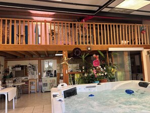 Interior - Gite with spa and sauna (EGREVILLE)