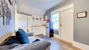 Apartment (1 Bedroom) | Interior