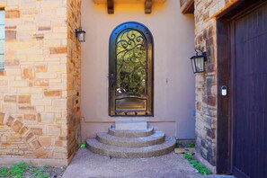 House (6 Bedrooms) | Interior - Stylish Lake Austin Retreat w/ EV Charger! (Austin)