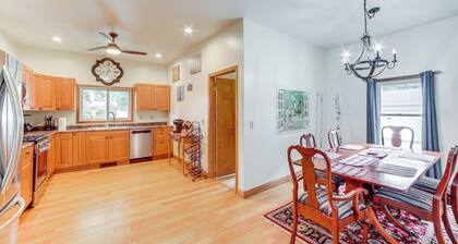 Near Saugatuck Dunes: Pet-friendly Fennville Home!