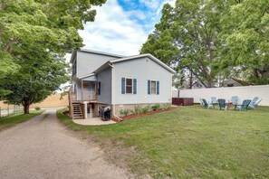 House (3 Bedrooms) | Interior - Near Saugatuck Dunes: Pet-friendly Fennville Home! (Fennville)