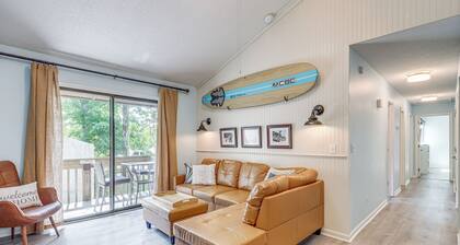 Amelia Island Condo w/ Pool Access: Walk to Beach!