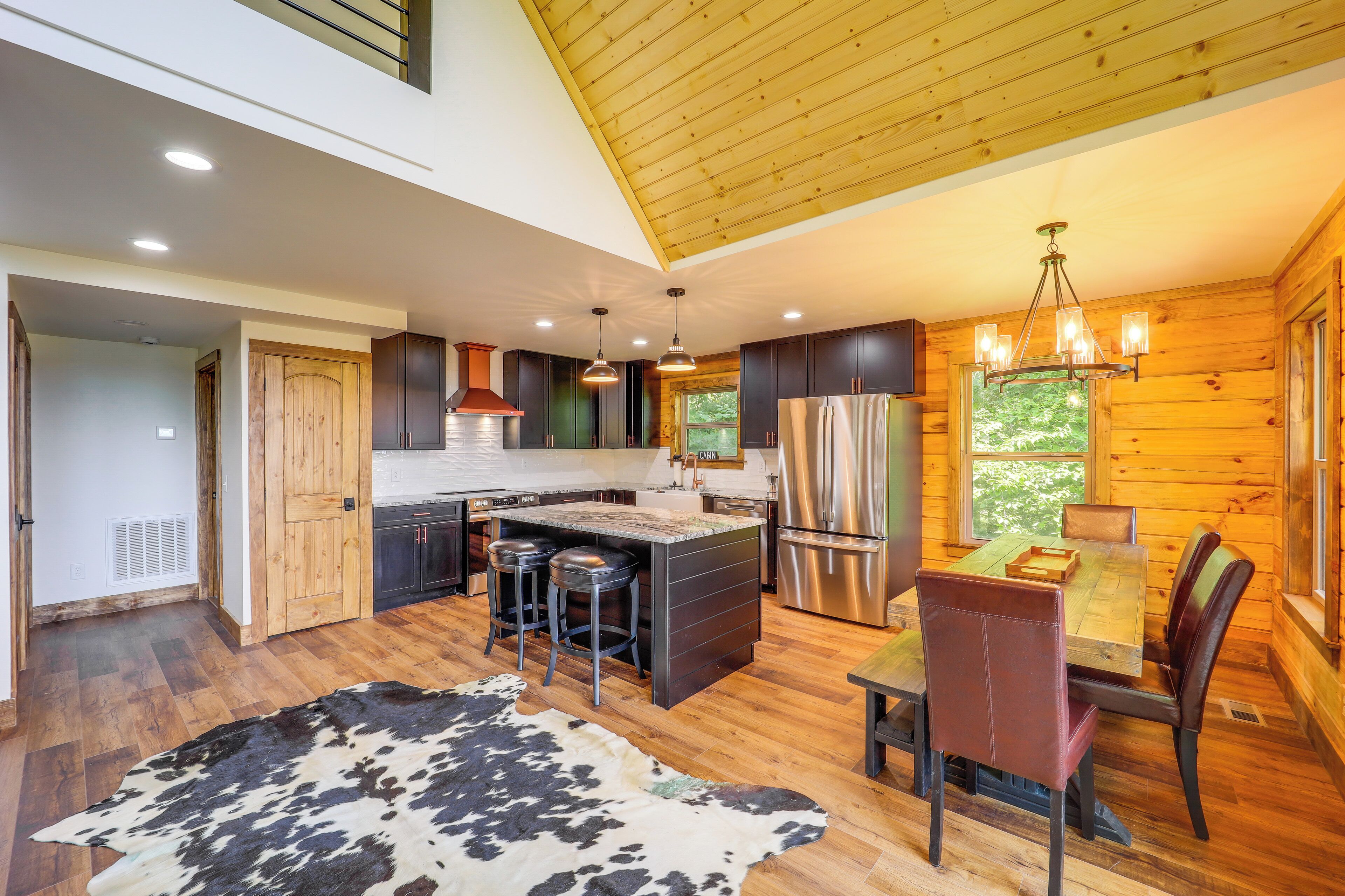 House (2 Bedrooms) | Interior