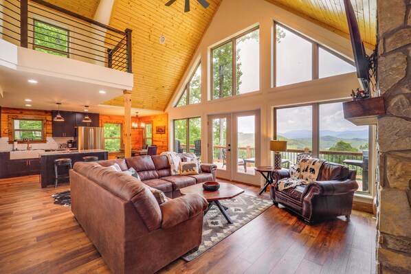 House (2 Bedrooms) | Interior - Mountain-view Fleetwood Retreat w/ Deck & Grill (Fleetwood)