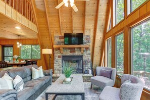 House (2 Bedrooms) | Interior