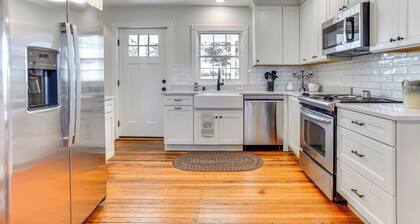 Historic Jefferson Farmhouse - Hike, Bike & Raft!