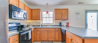 Winterville Vacation Rental ~ 4 Mi to Ecu!