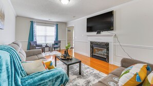 Unclassified image, 4 of 28, button - Winterville Vacation Rental ~ 4 Mi to Ecu! (Winterville)