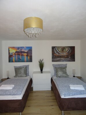 4 bedrooms, iron/ironing board, WiFi, bed sheets - Ferienhaus del Pueblo (Bechtsrieth)