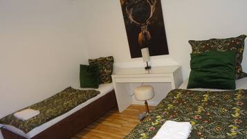 4 Schlafzimmer, Bügeleisen/Bügelbrett, WLAN, Bettwäsche