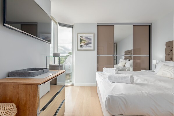 3 habitaciones, tabla de planchar con plancha y wifi gratis 