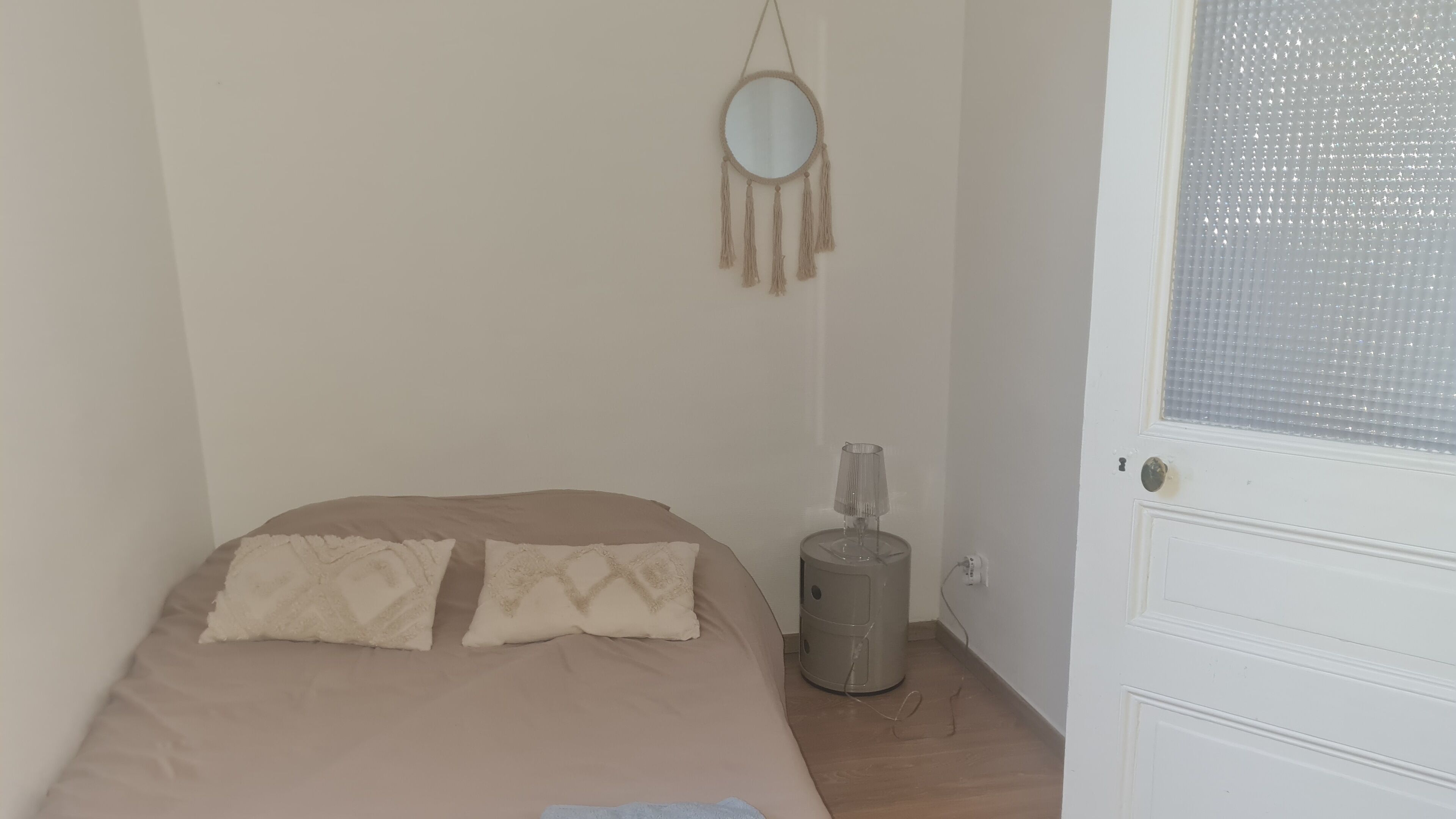 3 slaapkamers, een bureau, een strijkplank/strijkijzer, gratis wifi