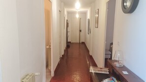 Interior - City center apartment 2 minutes from the arena and maison carrée (Nîmes)