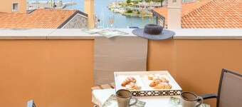 Cornice sul mare - Portopiccolo Apartments