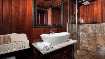 Family Double or Twin Room, Sea View | Bathroom | Shower, hair dryer, towels, soap