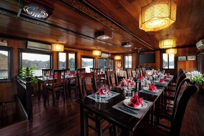 Restaurant - Garden Bay Classic (Ha Long)