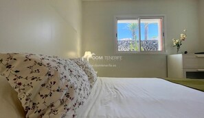 2 bedrooms, iron/ironing board, WiFi, bed sheets - Ocean Front Apartment Los Gigantes, near Marina and Beach (Acantilados de Los Gigantes)