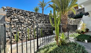 Property grounds - Ocean Front Apartment Los Gigantes, near Marina and Beach (Acantilados de Los Gigantes)