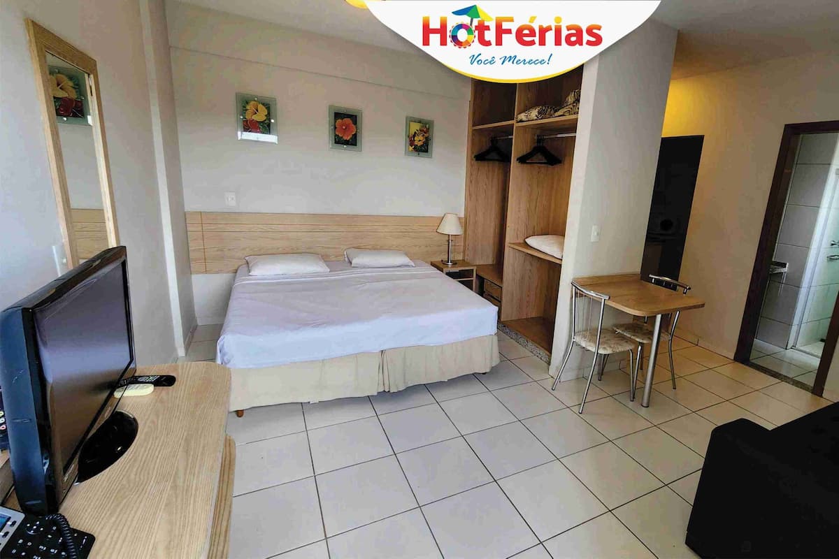 Familienapartment, Balkon, Stadtblick | 1 Schlafzimmer, kostenloses WLAN