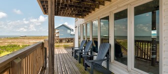 Dreamcatcher - 2814 Bienville 4 Bedroom Home by RedAwning