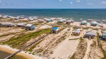 House, 4 Bedrooms | Aerial view