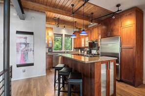 聯排別墅, 4 間臥室 | 私人廚房 | 電冰箱、烤箱、咖啡機/沖茶器、烤麵包機