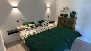 1 chambre, lit parapluie, Wi-Fi gratuit, draps fournis