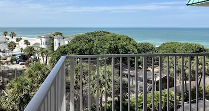 Top Floor Beach View- Spacious & Updated Condo on Indian Shores!