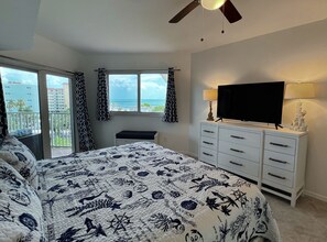 3 bedrooms, iron/ironing board, free WiFi, bed sheets - Top Floor Beach View- Spacious & Updated Condo on Indian Shores! (Indian Shores)