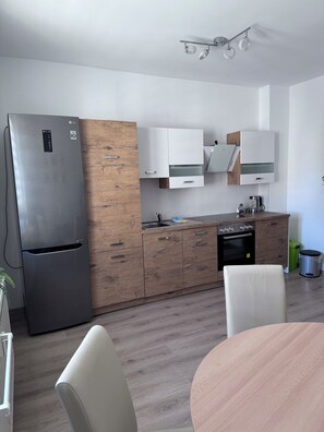 Private kitchen - Ferienwohnung Zwischen Dresden und Sächsischer Schweiz (Heidenau)