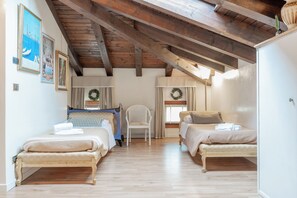 Business Apartment | Living area | Toys - STUDIO VENICE GUESTHOUSE (Mogliano Veneto)