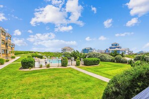 Property grounds - New Listing -- 3 BR Oceanfront Condo in Duck with pool (Duck)